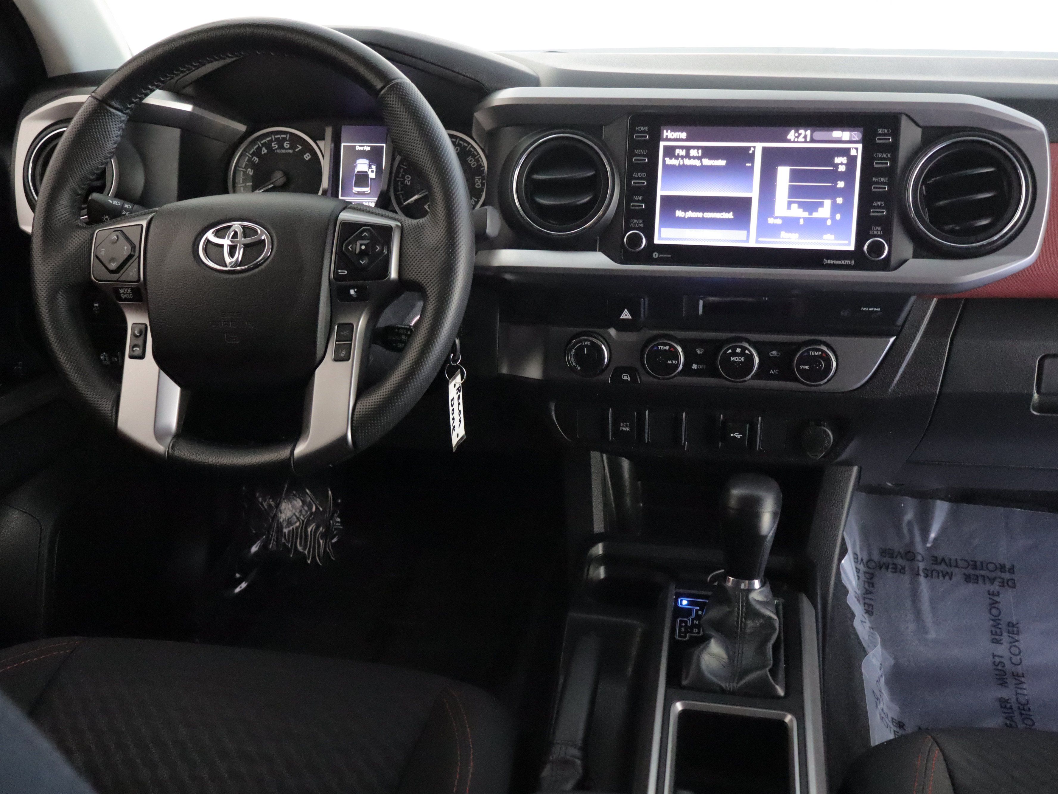 Used 2022 Toyota Tacoma SR5 AWD/4WD image 2