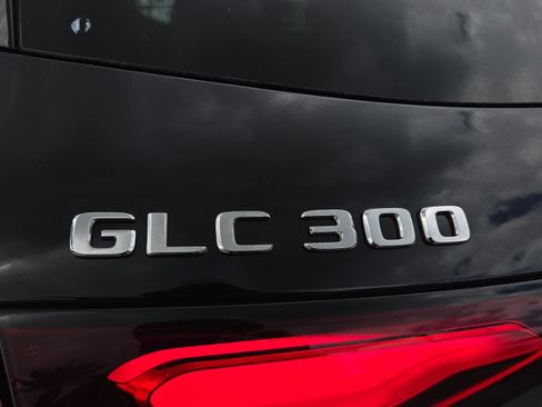 Used 2026 Mercedes-Benz GLC 300 image 38