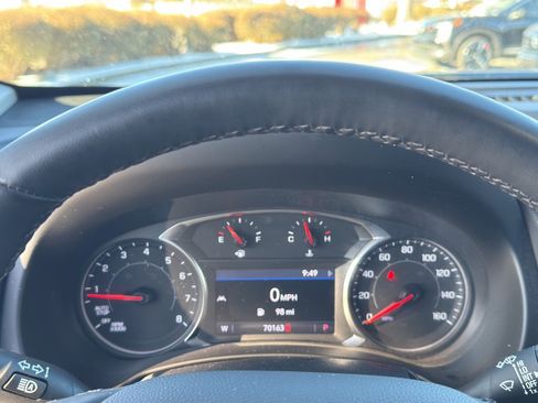 Used 2024 GMC Terrain SLT image 22