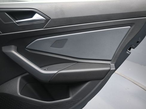 Used 2025 Volkswagen Jetta SE image 26