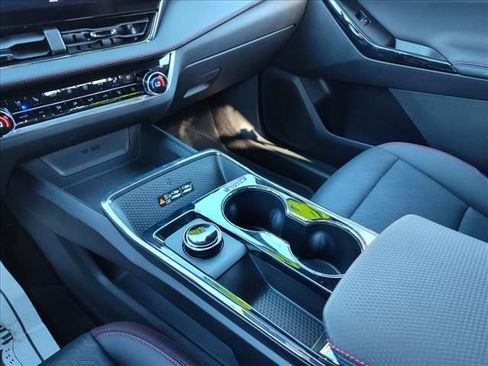 Certified 2025 Chevrolet Equinox RS w/ Convenience Package III image 21