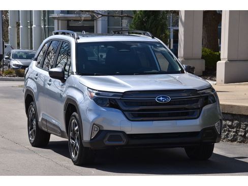 Used 2026 Subaru Forester Limited image 2