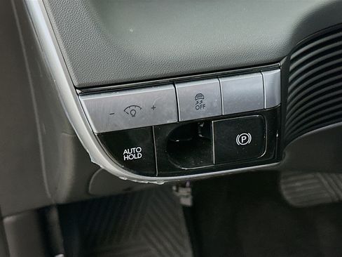 Used 2024 Hyundai Ioniq 5 SE RWD image 17