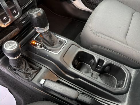 Certified 2021 Jeep Wrangler Sport S image 16