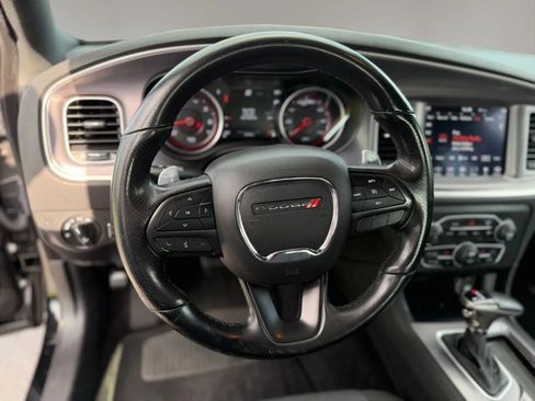 Used 2019 Dodge Charger SXT AWD/4WD image 16