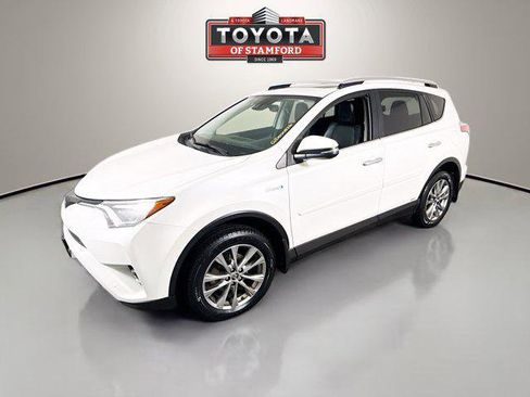 Used 2016 Toyota RAV4 Limited image 3