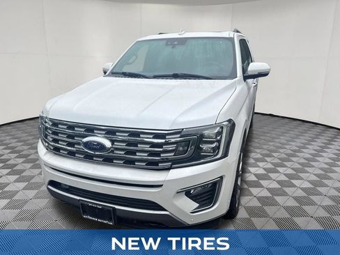 Used 2019 Ford Expedition Limited w/ Equipment Group 302A AWD/4WD image 2