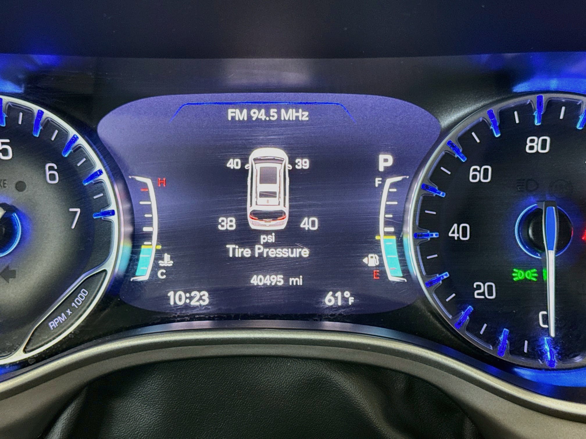 Used 2025 Chrysler Pacifica Select FWD image 19