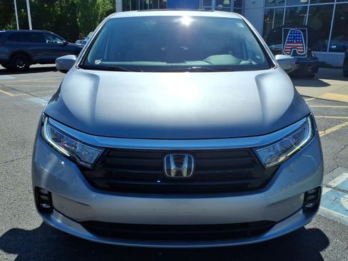 Used 2024 Honda Odyssey Elite image 2