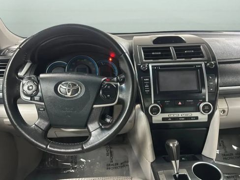 Used 2012 Toyota Camry XLE w/ Convenience Pkg FWD image 10
