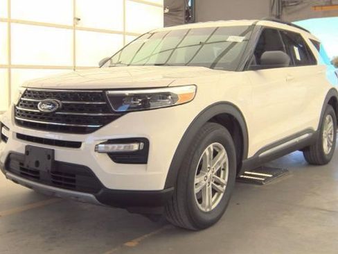 Used 2021 Ford Explorer XLT w/ Equipment Group 202A AWD/4WD image 1