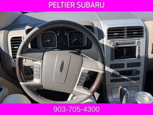 Used 2008 Lincoln MKX 2WD image 2