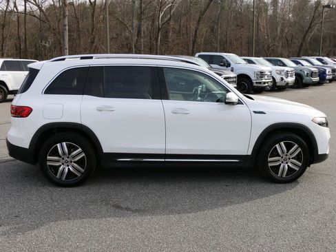 Used 2023 Mercedes-Benz EQB 300 4MATIC image 9