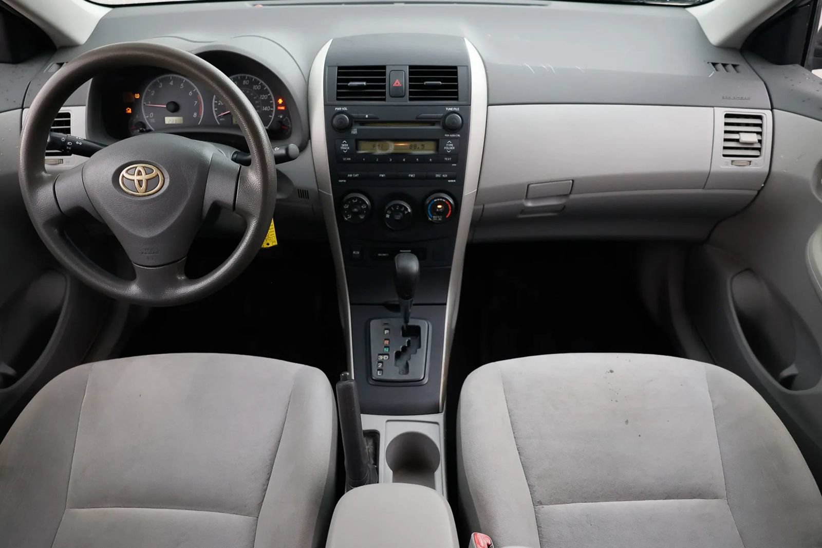 Used 2009 Toyota Corolla LE FWD image 2
