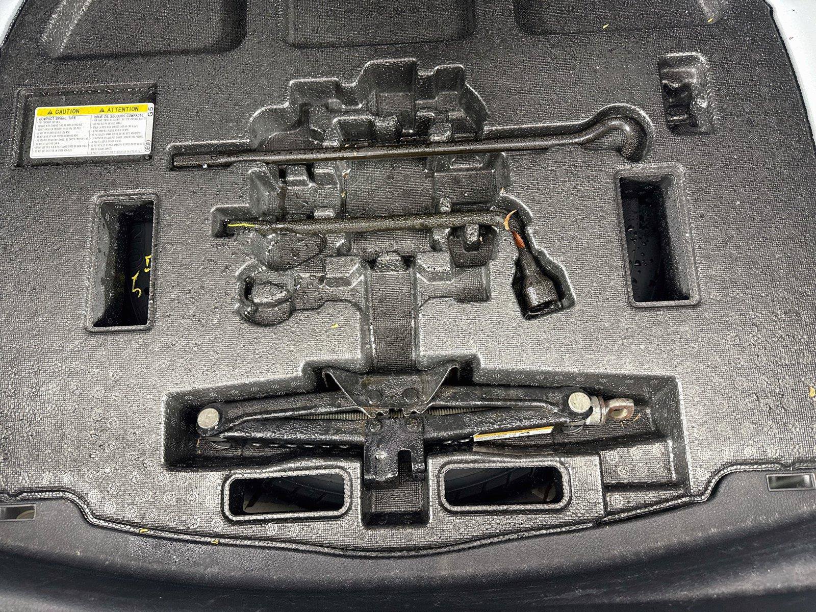 Used 2019 Toyota Camry SE w/ Convenience Package FWD image 34