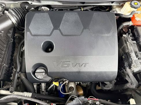 Used 2019 Chevrolet Traverse LS FWD image 32