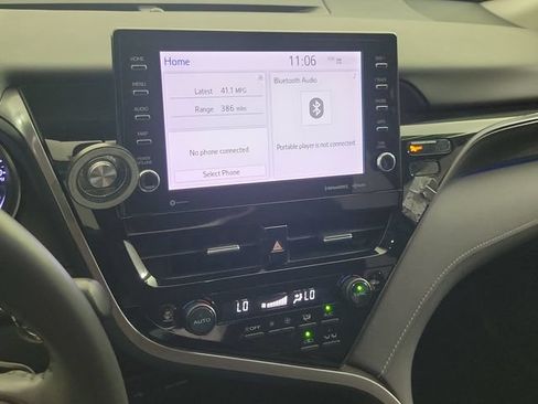 Used 2022 Toyota Camry XSE FWD image 26