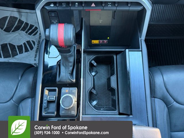 Used 2025 Toyota Sequoia Platinum w/ TRD Off-Road Package AWD/4WD image 33