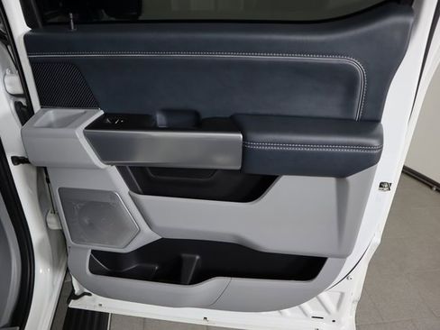 Used 2023 Ford F150 Limited image 16