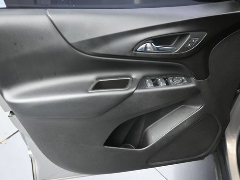 Used 2019 Chevrolet Equinox LT FWD image 11