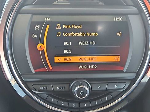 Used 2019 MINI Cooper 2-Door Hardtop image 12