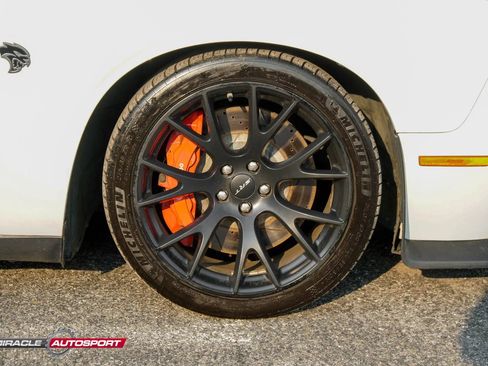 Used 2015 Dodge Challenger SRT Hellcat image 10