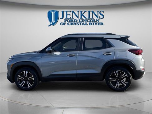 Used 2024 Chevrolet TrailBlazer LT w/ LT Cold Weather Package image 9