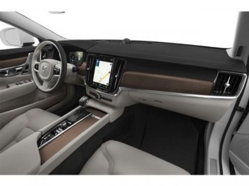 Used 2020 Volvo V90 T6 Cross Country image 15