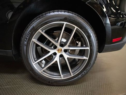 New 2026 Porsche Macan image 14