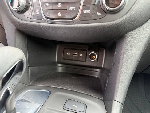 Certified 2024 Chevrolet Equinox LT w/ LPO, Floor Liner Package FWD image 24