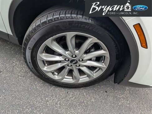 Used 2022 Lincoln Corsair AWD w/ Premium Package image 47