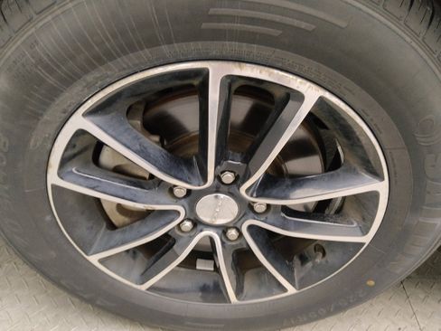 Used 2017 Dodge Grand Caravan GT FWD image 31
