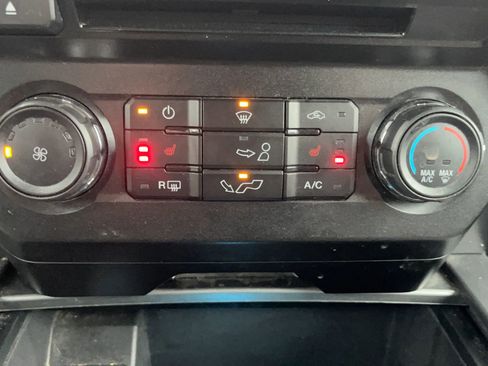 Used 2018 Ford F150 XLT w/ Equipment Group 302A Luxury image 19