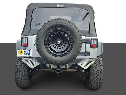 Used 2014 Jeep Wrangler Unlimited Sahara w/ Connectivity Group image 5