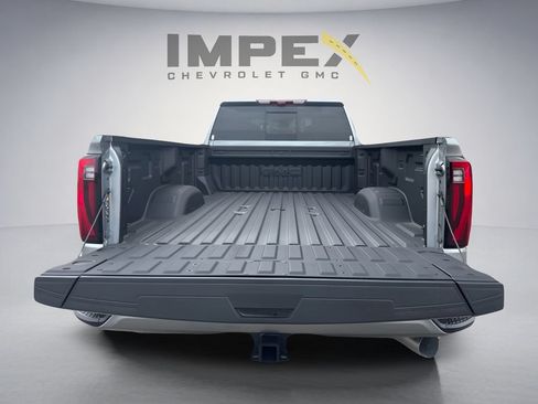 Used 2026 GMC Sierra 3500 Denali w/ Technology Package AWD/4WD image 8