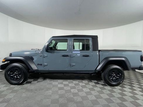 Certified 2024 Jeep Gladiator Sport AWD/4WD image 2