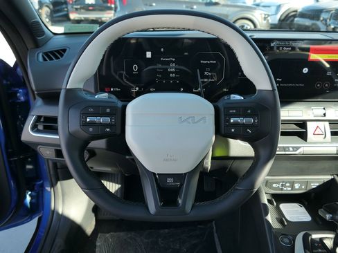 New 2025 Kia K4 GT-Line image 13