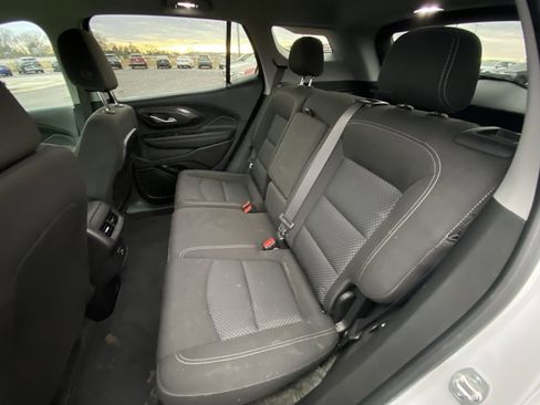 Used 2024 GMC Terrain SLE w/ Driver Convenience Package image 26