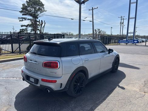 Used 2019 MINI Cooper Clubman S w/ Premium Package image 5