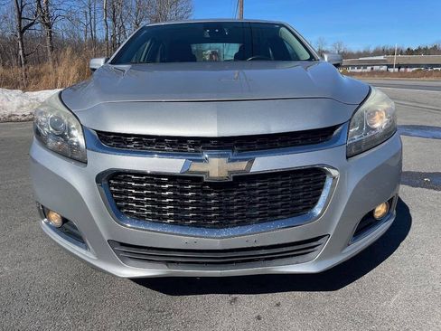 Used 2015 Chevrolet Malibu LT FWD image 3