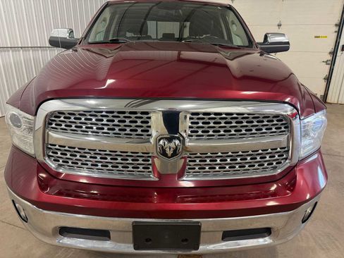 Used 2017 RAM 1500 Laramie w/ Convenience Group AWD/4WD image 3