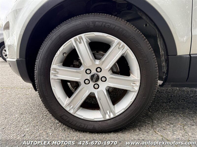 Used 2012 Land Rover Range Rover Evoque Pure Premium AWD/4WD image 22