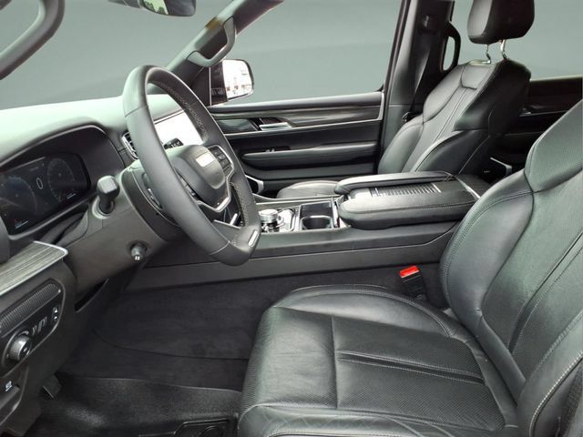 Used 2022 Jeep Wagoneer Series II AWD/4WD image 13