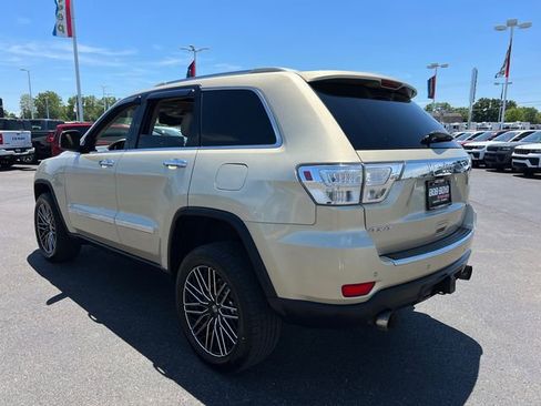 Used 2011 Jeep Grand Cherokee Limited w/ Trailer Tow Group IV AWD/4WD image 5