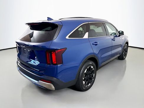Used 2025 Kia Sorento S w/ Panoramic Sunroof Package FWD image 7