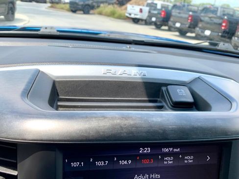 Used 2021 RAM 1500 Big Horn RWD image 42