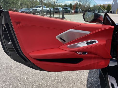 Used 2023 Chevrolet Corvette Stingray Premium Cpe w/ Z51 Performance Package image 17