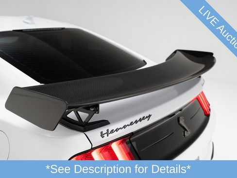 Used 2022 Ford Mustang Shelby GT500 w/ Carbon Fiber Track Pack image 63
