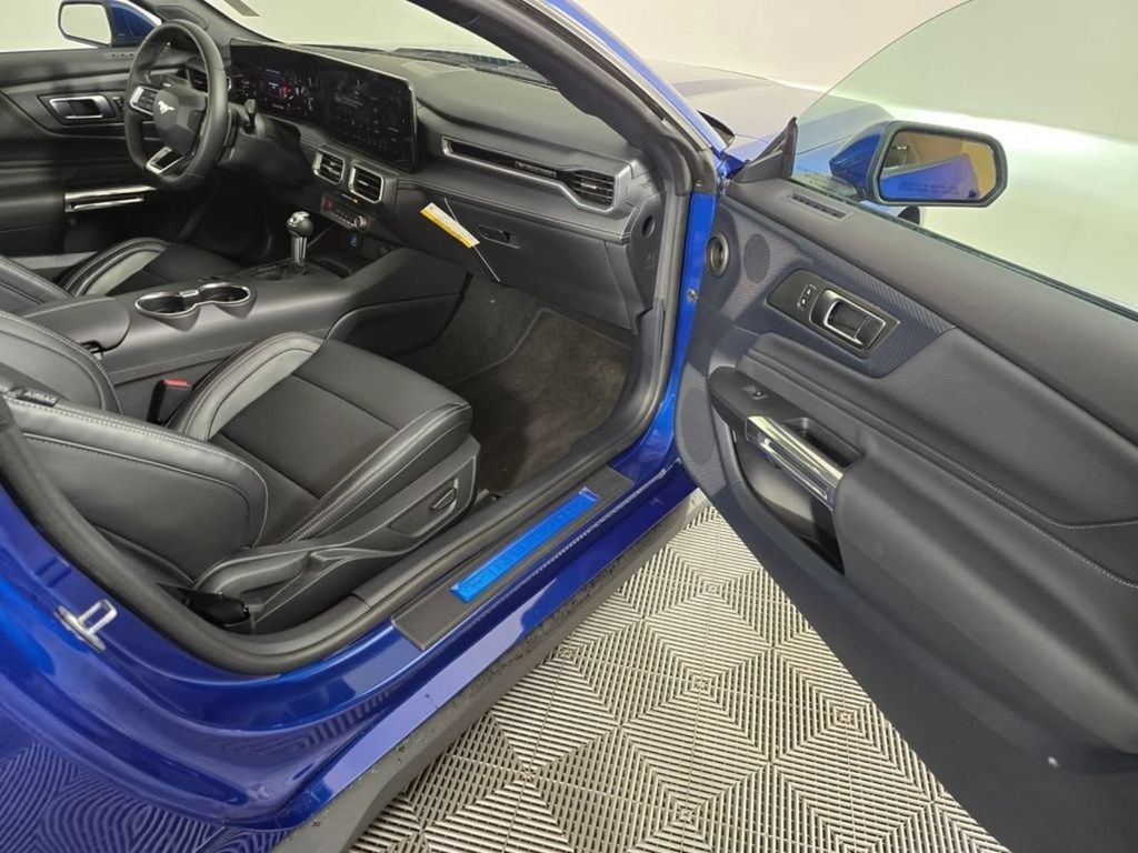 Used 2024 Ford Mustang GT Premium RWD image 13