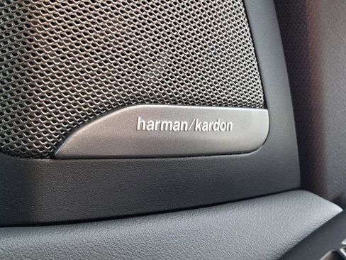 New 2026 BMW X5 xDrive40i w/ Climate Comfort Package image 10